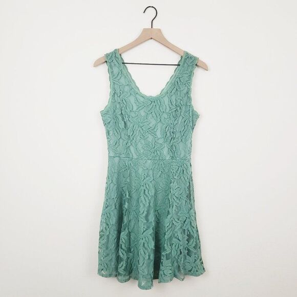 new ALYA Green Dress Size Medium - Picture 1 of 7